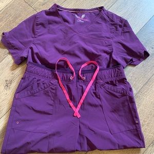 Medical & nursing scrubs “like new”